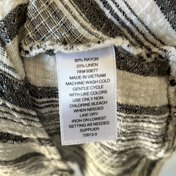 a.n.a Boxy Linen Blend Square Neck Tank Top Women's medium - Picture 3 of 5